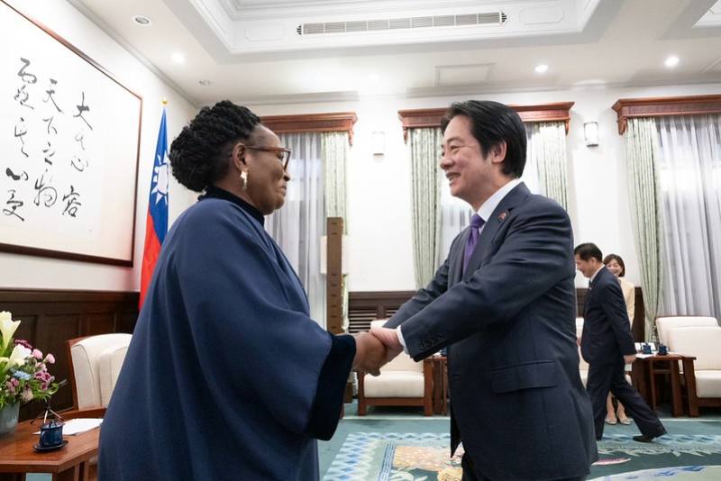 總統接見「史瓦帝尼王國副總理札杜莉乙行」