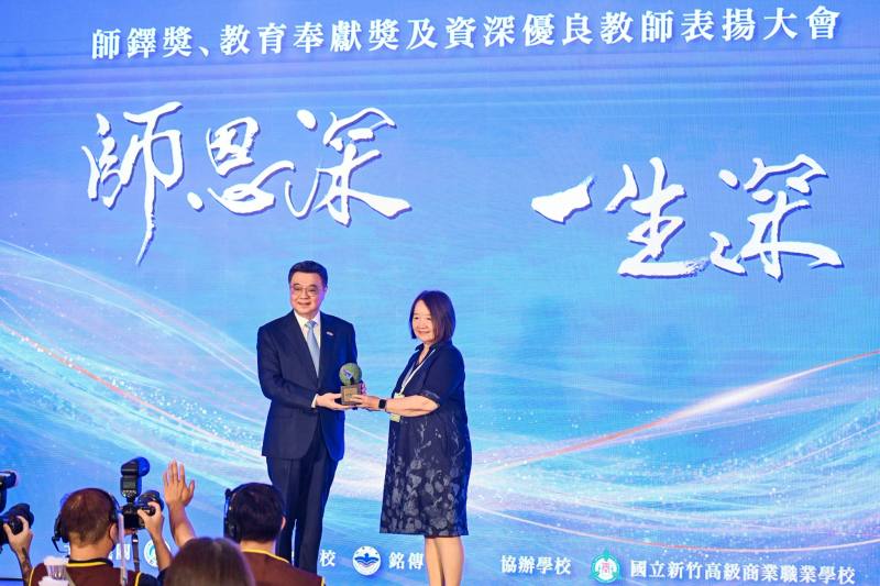 2026年9月22日行政院長卓榮泰出席115年師鐸獎、教育奉獻獎及資深優良教師表揚大會暨總統餐會。