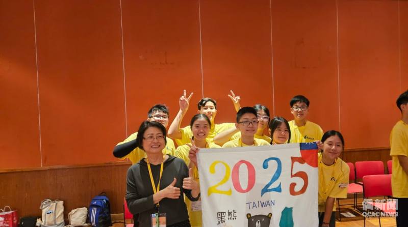 2025年活動與諮詢導師羅蘭芳合照（最後排最右為王杰心）