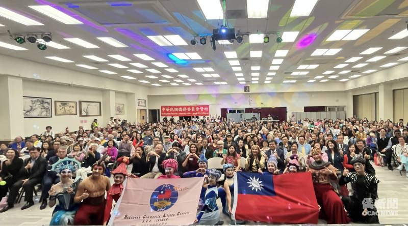 Performers with the crowd!