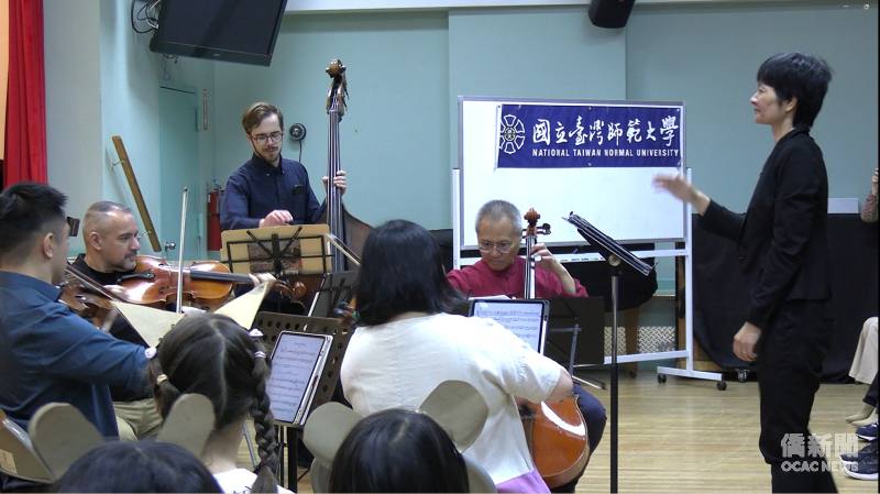 絃樂團演奏多首耳熟能詳的台語歌曲受到觀眾青睞