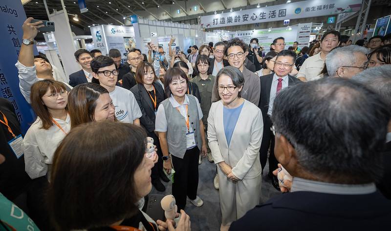 副總統出席「第七屆台北國際照顧博覽會(Cares Expo Taipei 2026)開幕典禮暨城市照顧典範獎頒獎」