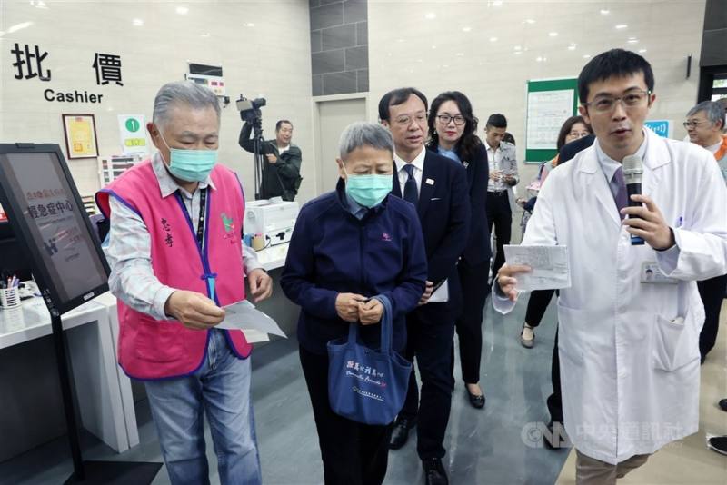 圖為台北市立聯合醫院附設信義門診部假日急症中心。