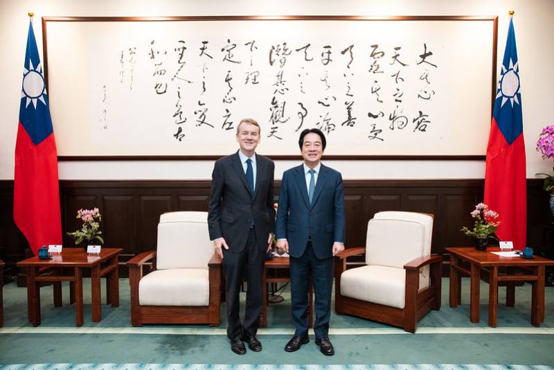 總統接見「美國聯邦參議員班奈特訪問團」