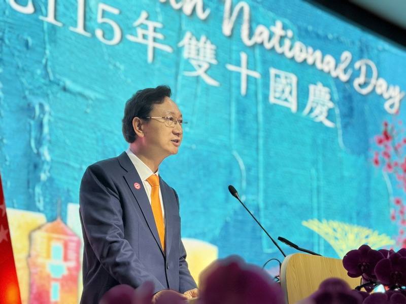慶祝雙十國慶，駐新加坡代表處8日舉辦酒會，駐新加坡代表童振源致詞。