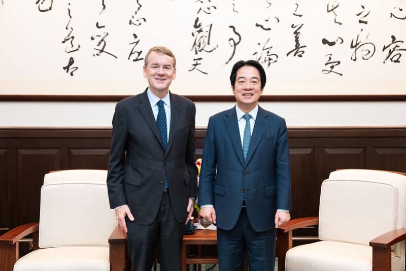 賴清德總統8日上午接見美國聯邦參議員班奈特（Michael Bennet）訪問團