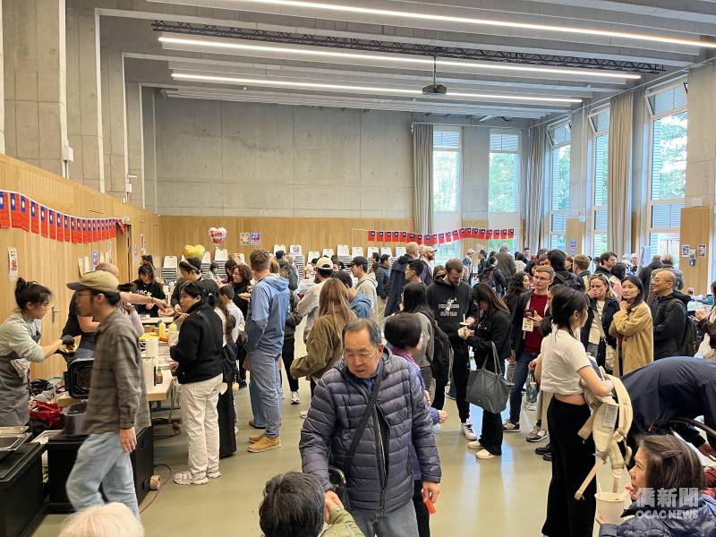 臺灣美食文化活動吸引許多僑胞及主流人士參加。