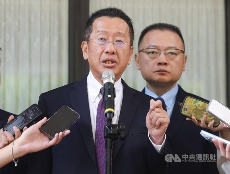國防部長顧立雄12日譴責中共在印太地區製造不安的軍事演練，也強調國防部均充分掌握情況。