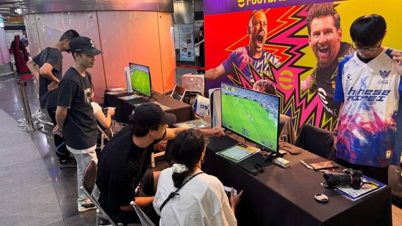 第6屆「全國青年電競錦標賽×KAOHSIUNG ESPORTS SHOWDOWN」，將於11月7、8日在高雄捷運美麗島站舉行總決賽，現場規劃「電競虛擬運動體驗區」，讓觀眾也能親自下場挑戰。（高雄市運發局提供）