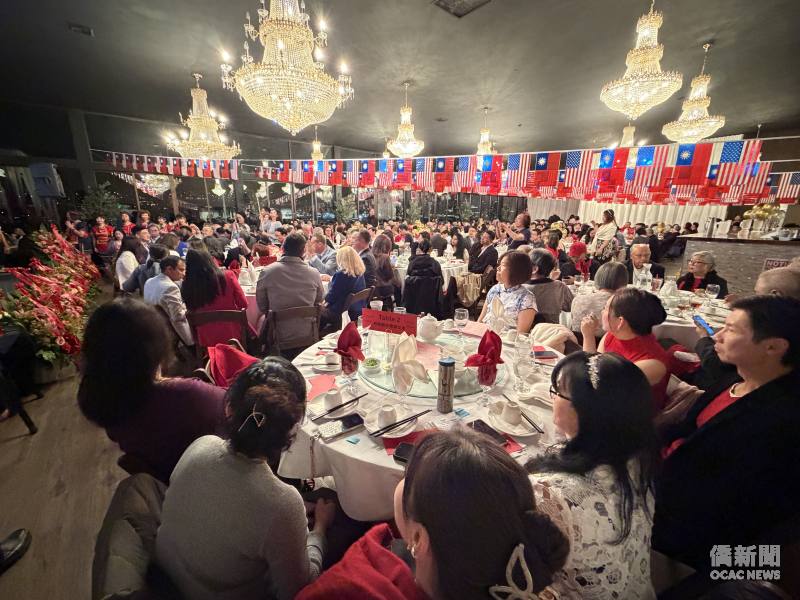 大西雅圖雙十國慶晚宴賓客齊聚，國旗交映，共慶中華民國115年生日。