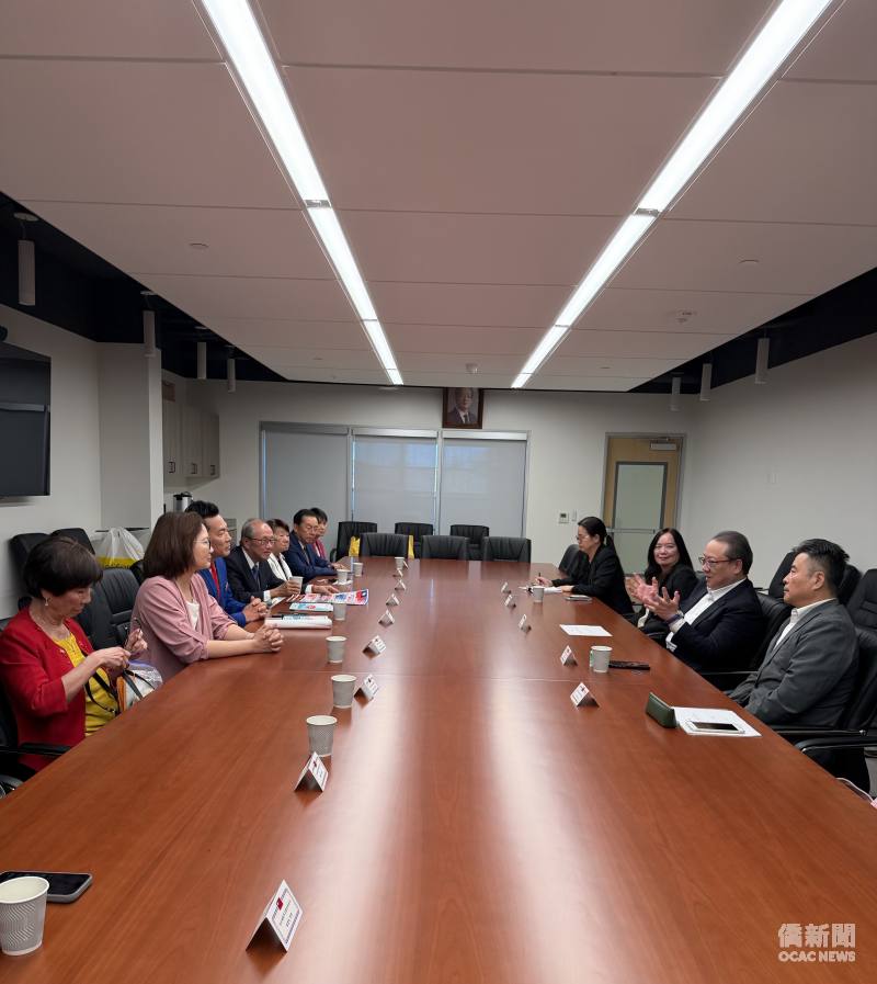 馬博元感謝洛杉磯僑界急難救助協會長期投入僑胞急難救助工作，並就強化僑社互助網絡交換意見。