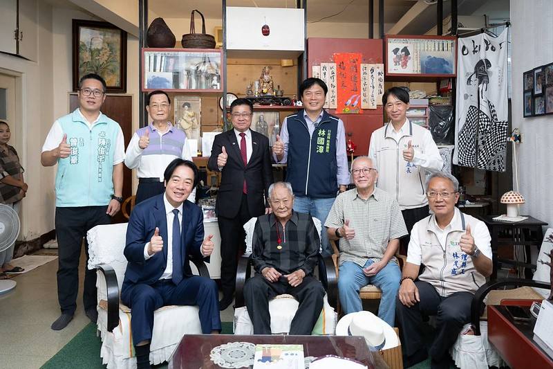 總統探望百歲人瑞廖鍾毓先生