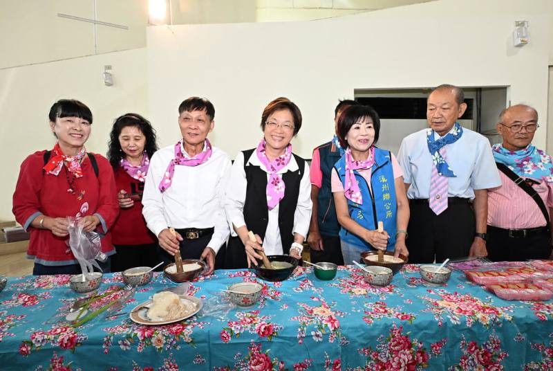 彰化縣三山國王客底文化節24、25日在溪州鄉三千宮登場，彰化縣長王惠美（中）16日出席宣傳記者會，希望讓大家看見彰化客底文化獨特人文風情。（彰化縣政府提供）