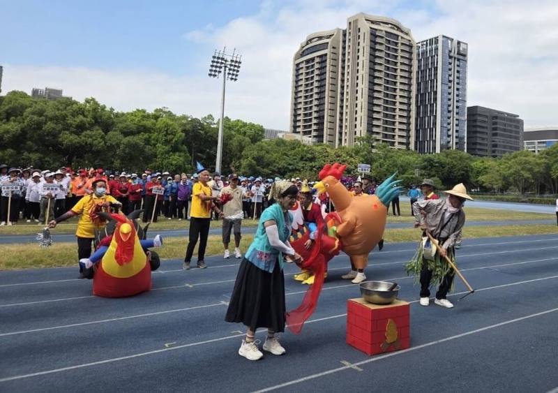 中華民國老人福利推動聯盟舉辦「2026銀齡福氣．活耀老化全國福氣盃槌球錦標賽」，15日在臺北舉行，近400名銀髮選手同場競技。（中華民國老人福利推動聯盟提供）