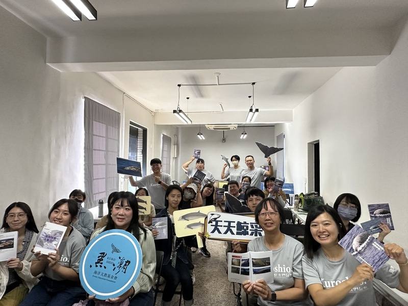 黑潮海洋文教基金會長期蒐集花蓮海域的喙鯨影像資料，並在海保署支持下，完成「神祕的深潛者：認識喙鯨—喙鯨生態與公民科學調查手冊」，20日舉行成果發表會。