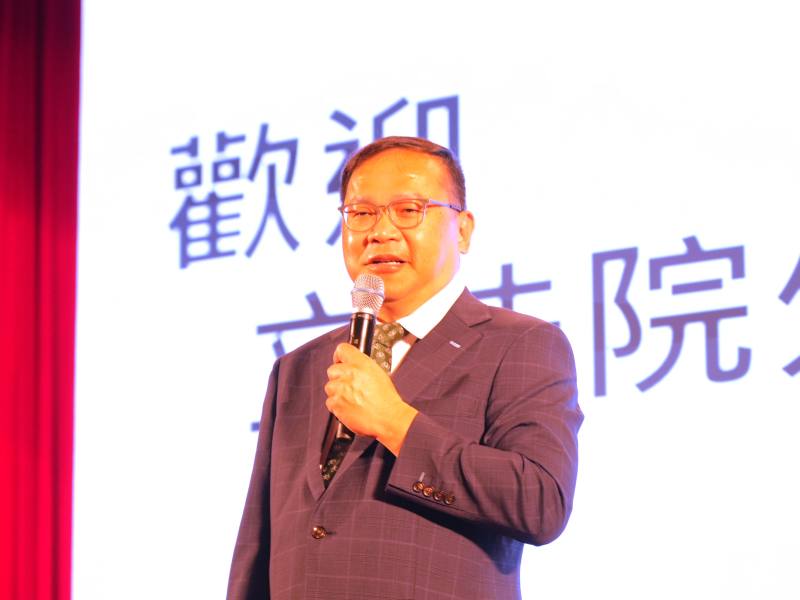 立法院外交及國防委員會召集委員王義川出席115年度僑務工作報告。