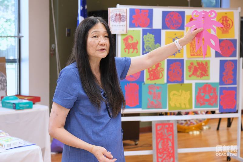 前美中中文學校協會會長林雅玲擔任講師。