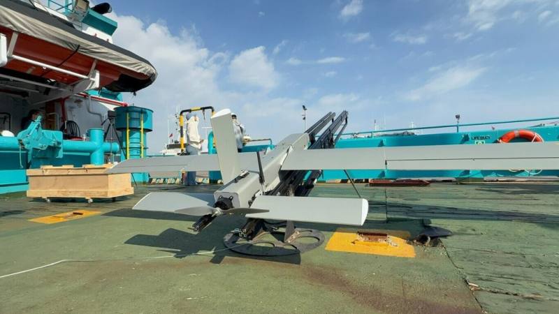 海洋委員會補助國立成功大學航空太空工程學系副教授闕志哲團隊，執行「海巡立體化之多機型多機隊VTOL之定翼型（Fixed-Wing）無人機群飛AI任務規劃」，發展多機型協同作業的智慧化系統。（海委會提供）