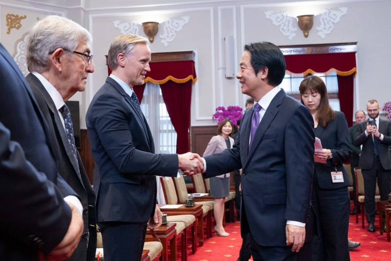 賴清德總統28日上午接見「福爾摩沙俱樂部台北年會訪問團」