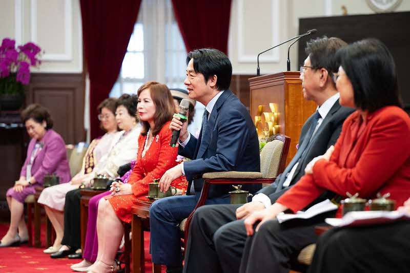 賴清德總統27日下午接見世界華人工商婦女企管協會回國訪問團