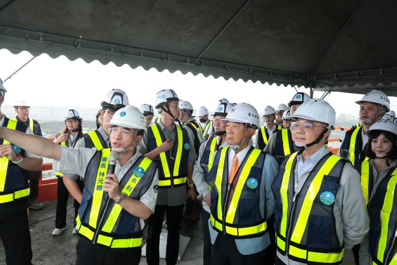 2026年10月29日行政院長卓榮泰視察馬太鞍溪防洪工程進度