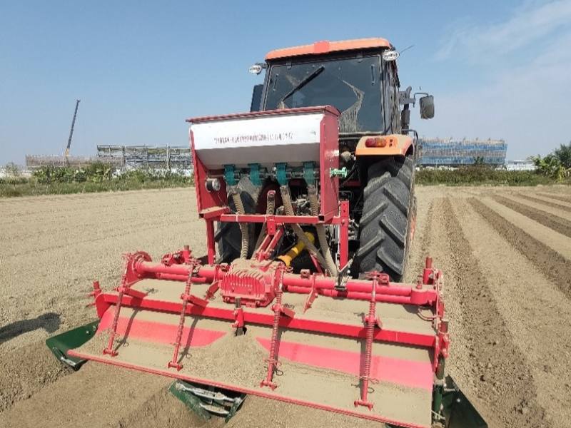 臺南區農業改良場舉辦花椰菜一貫化機械觀摩會展示省工新契機